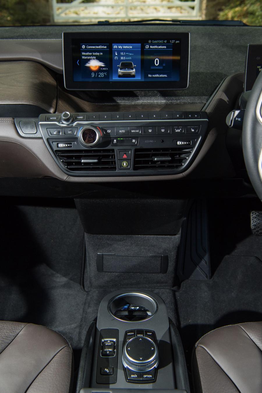 Детали интерьера BMW i3s (I01) 2018 года  (AU) (фото 25 из 31)